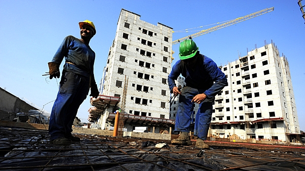 Construção civil recua, confiança cai e empresários ficam mais pessimistas