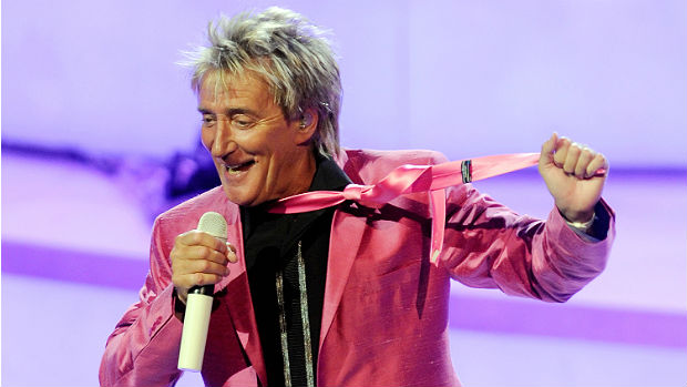 Rod Stewart é preso por dar soco em segurança de hotel