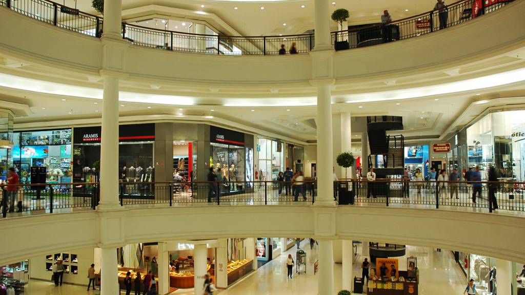 Jovem relata ataque em shopping de SP: ‘Fui agredido por ser gay’