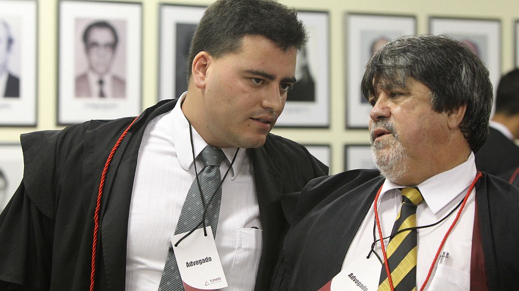 Tiago Lenoir e Adolfo L&uacute;cio, advogados do goleiro Bruno
