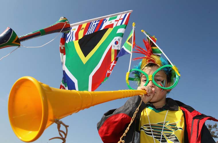 Mar de vuvuzelas: México e África do Sul também abriram a Copa em 2010