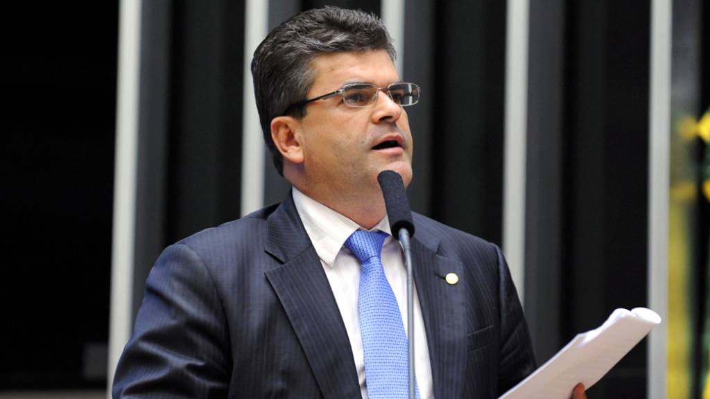 André Mendonça vota pela absolvição de Washington Reis