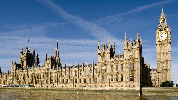 Traços de cocaína são encontrados em banheiros do Parlamento britânico