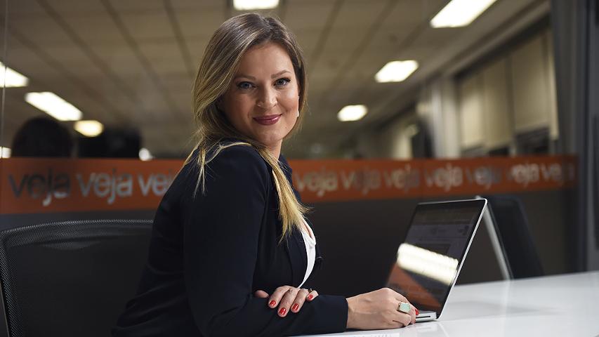 Dilma pensa que é presidente, mas não é mais