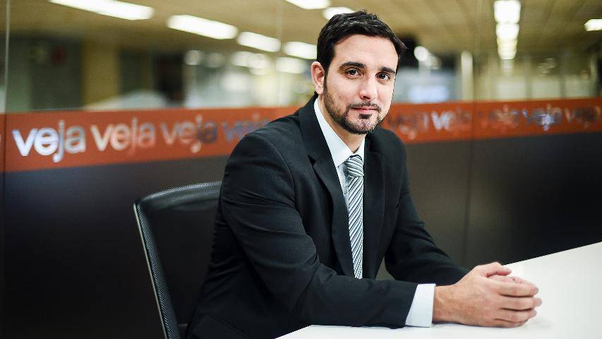 Começa o governo provisório