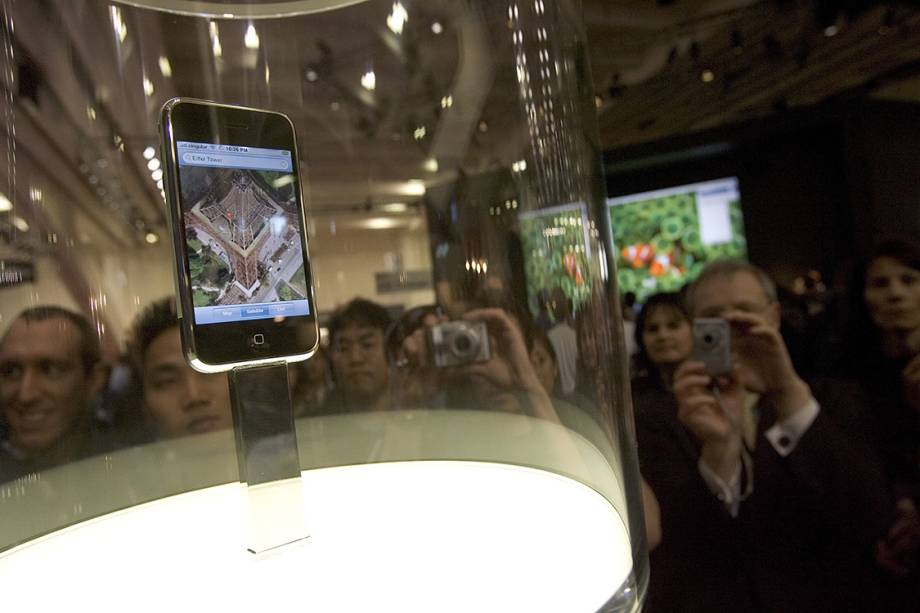 iPhone 2G é exibido em uma loja da Apple, em São Francisco iPhone 2G é exibido em uma loja da Apple, em São Francisco