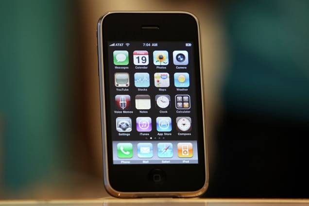iPhone 3Gs é exibido em uma loja da Apple em São Francisco, em 2009 iPhone 3Gs é exibido em uma loja da Apple em São Francisco, em 2009