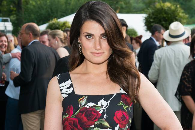 A atriz e cantora americana, Idina Menzel A atriz e cantora americana, Idina Menzel, durante evento no Central Park, em Nova York (EUA) - 20/06/2016