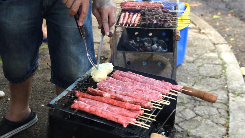 Churrasco corintiano invade o Pacaembu