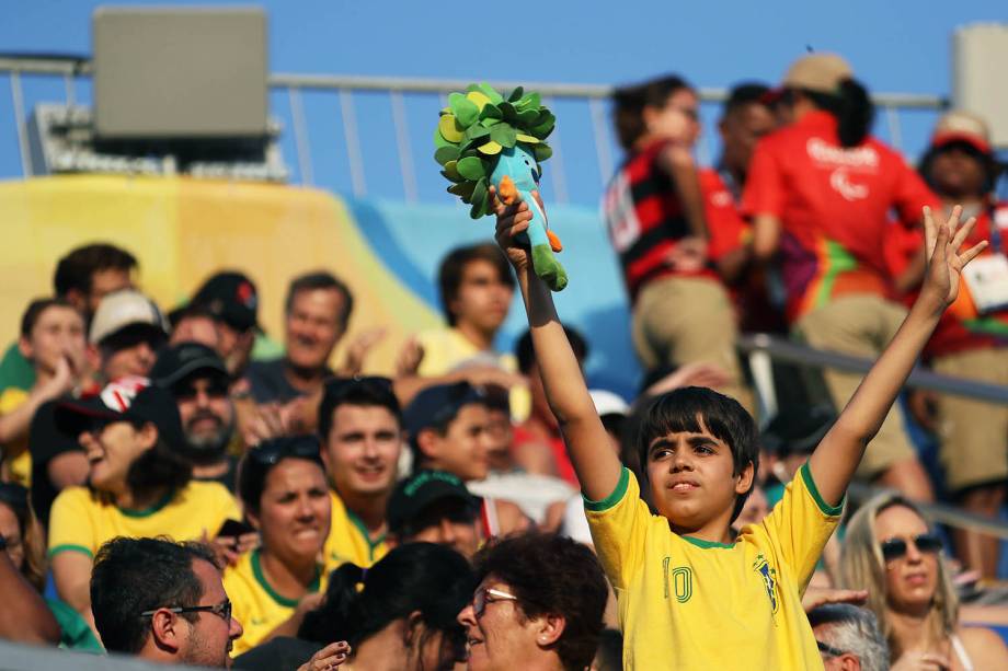 Movimentação do público no Parque Olímpicos durante a realização dos Jogos Paralímpicos Rio 2016, na zona oeste da capital fluminense