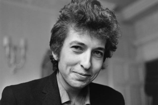 O cantor e compositor americano Bob Dylan durante entrevista em 1965 O cantor e compositor americano Bob Dylan durante entrevista em 1965