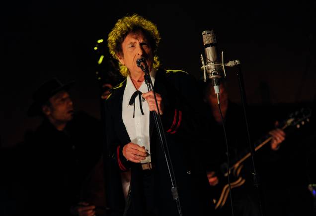 Bob Dylan durante apresentação no programa de David Letterman em 2015 Bob Dylan durante apresentação no programa de David Letterman em 2015