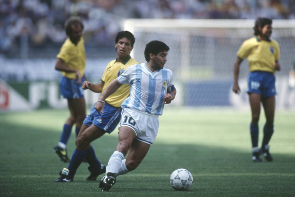 Em meio a polêmicas, tribunal da Argentina anula julgamento sobre morte de Maradona