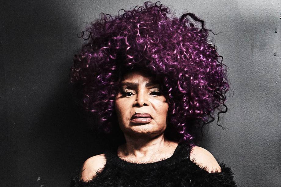 A cantora Elza Soares A cantora Elza Soares