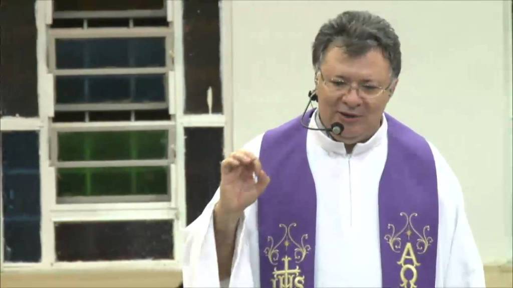 Gim apresentou Dilma a padre “pop” da paróquia da propina