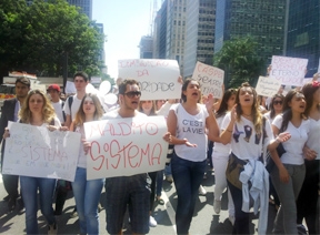 protesto Morte de Deppman