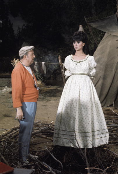 Cooper dirige Marlo Thomas em episódio de 'Que Garota!' (Foto: ABC/Arquivo)