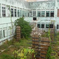 Com infiltração, obras inacabadas e greve de funcionários há quase quatro meses, Universidade Federal da Bahia concede a Lula o título de doutor Honoris Apaídeutos Causa