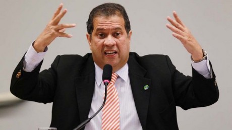 carlos-lupi-20111110-02-size-598