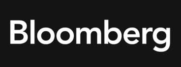 A Bloomberg avança