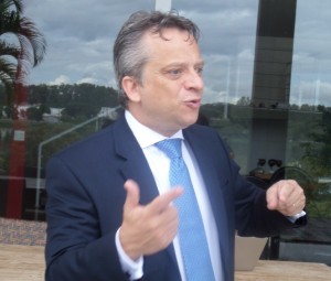 Tib&ucirc;rcio: convite &agrave; oposi&ccedil;&atilde;o