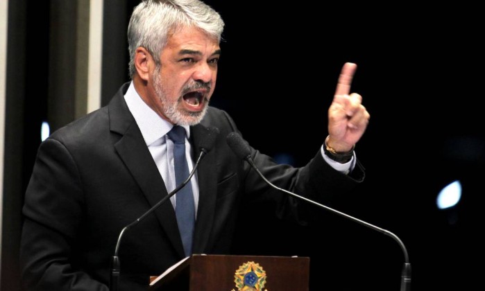 O senador Humberto Costa -