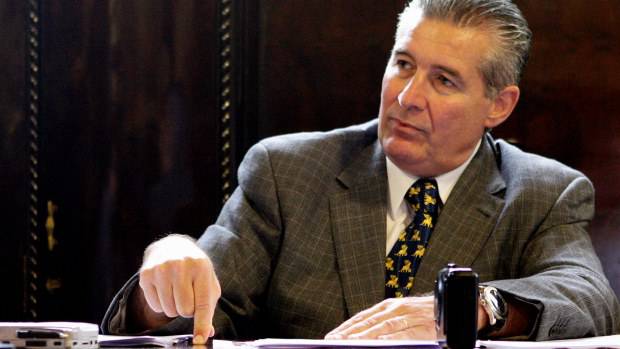 Irritado com jornais, desembargador sugere que crime organizado financia imprensa