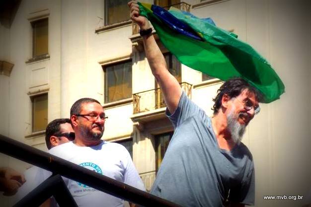 Lobão: “Minha participação nas manifestações é a de um cidadão indignado como qualquer outro brasileiro”