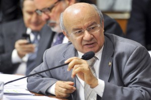 Acusado de omiss&atilde;o