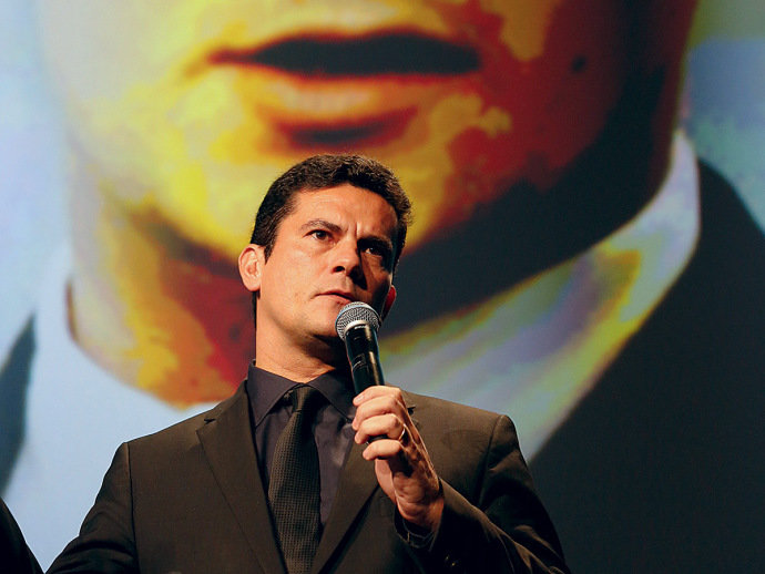 “Tornozeleira não é sanção, mas instrumento de controle”, diz Moro em despacho