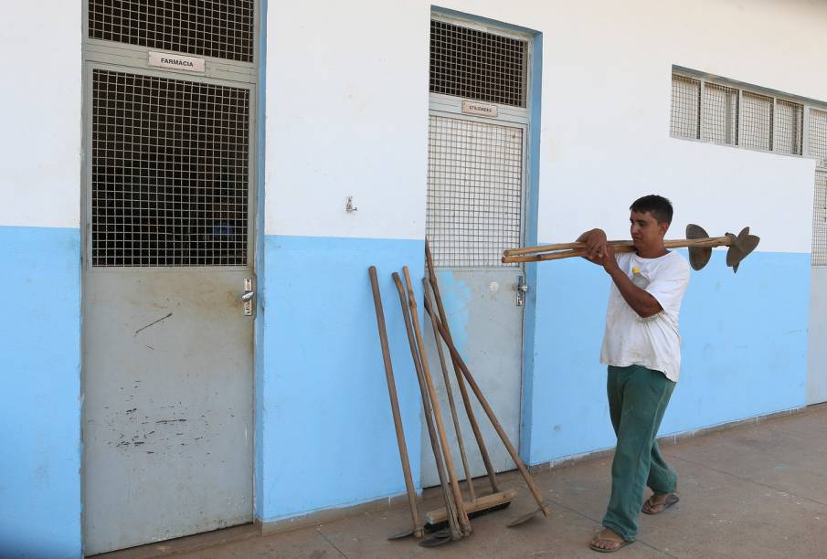 Muitos detentos do semiaberto trabalham na hora do presídio - Foto: Sérgio Dutti