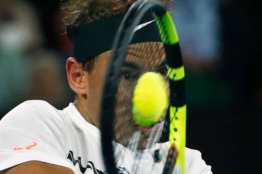 O espanhol Rafael Nadal durante partida contra o canadense Milos Raonic, em Melbourne