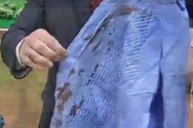 Camisa ensanguentada usada por Valdemiro Santiago após ser atacado com facadas Camisa ensanguentada usada por Valdemiro Santiago após ser atacado com facadas