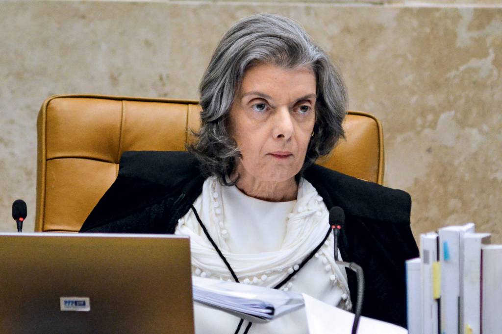 Reinaldo Azevedo dá um pito na direita liberal