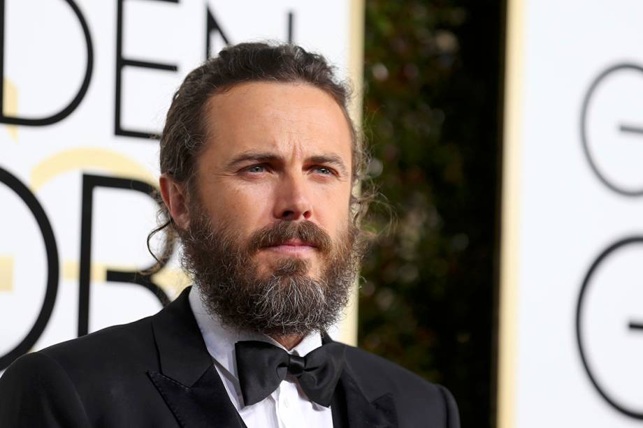 O ator Casey Affleck chega para o Globo de Ouro 2017, em Los Angeles