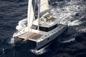 Catamarã de 60 pés, mesmo modelo no qual o pastor Valdemiro Santiago ficou à deriva por 12 horas, em Ilhabela Catamarã de 60 pés, mesmo modelo no qual o pastor Valdemiro Santiago ficou à deriva por 12 horas, em Ilhabela