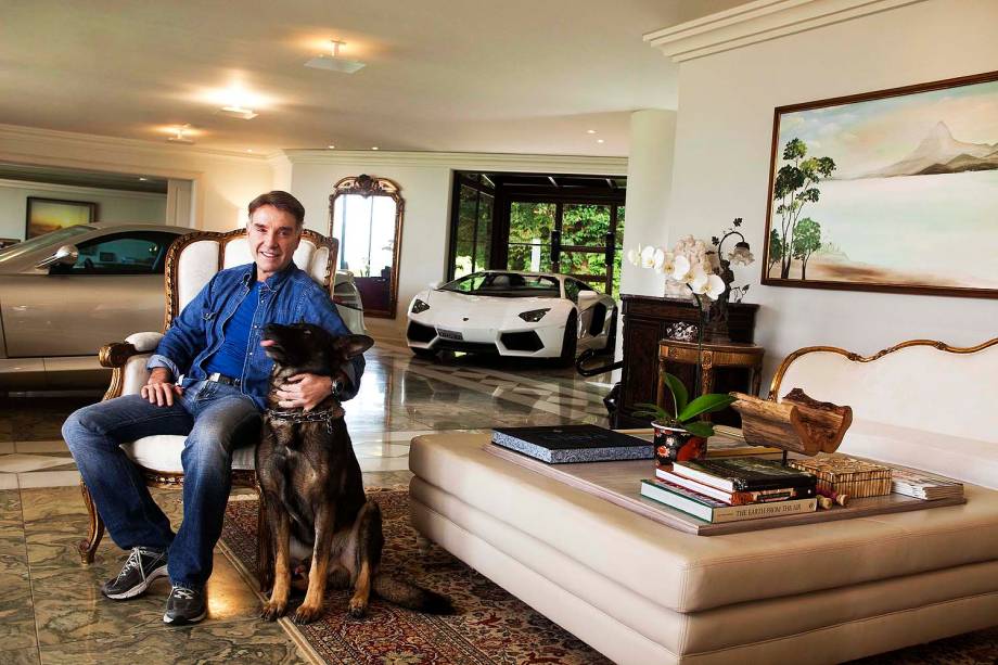 Eike Batista na sala de sua residência no Rio de Janeiro Eike Batista na sala de sua residência no Rio de Janeiro