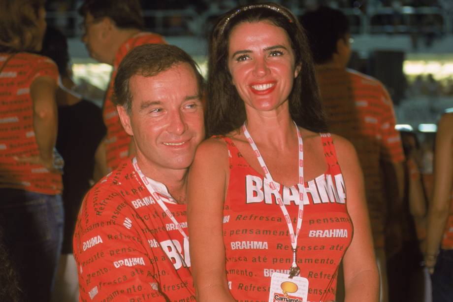 Luma de Oliveira e Eike Batista, no Camarote da Brahma, do Sambódromo -
28 /0 2 /2.001 Luma de Oliveira e Eike Batista, no Camarote da Brahma, do Sambódromo -
28 /0 2 /2.001