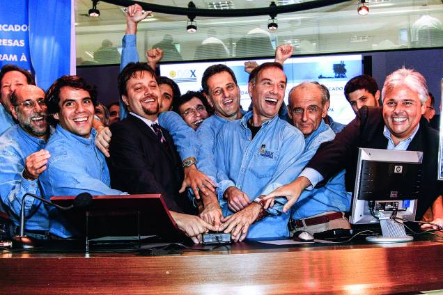 Eike Batista com sócios da petrolífera OGX, durante a oferta pública inicial de ações na Bovespa -
13 / 6 / 2008 Eike Batista com sócios da petrolífera OGX, durante a oferta pública inicial de ações na Bovespa -
13 / 6 / 2008