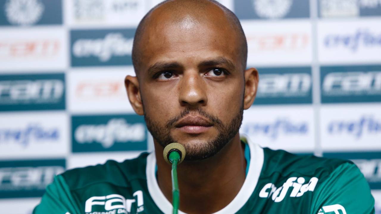 Apresentação e coletiva do jogador do Palmeiras, Felipe Melo, no bairro da Barra Funda, em São Paulo (SP) - 17/01/2017