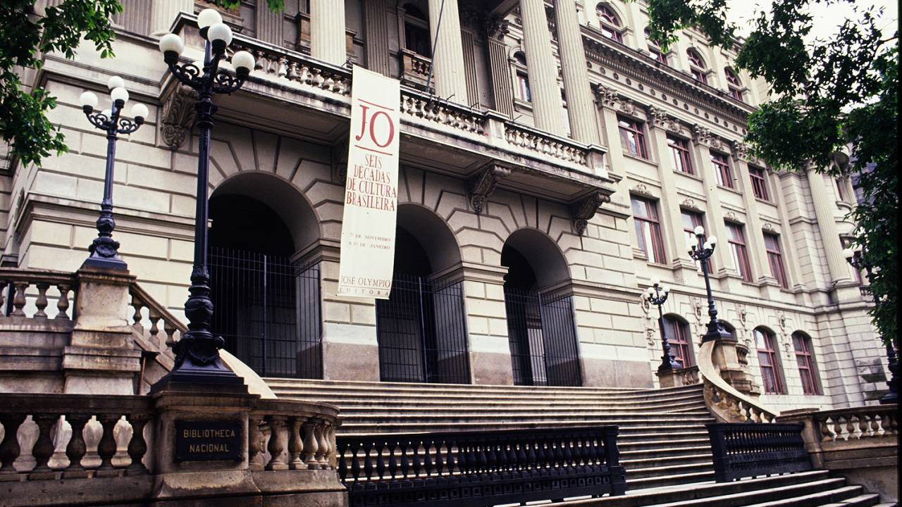 Fachada da Biblioteca Nacional.