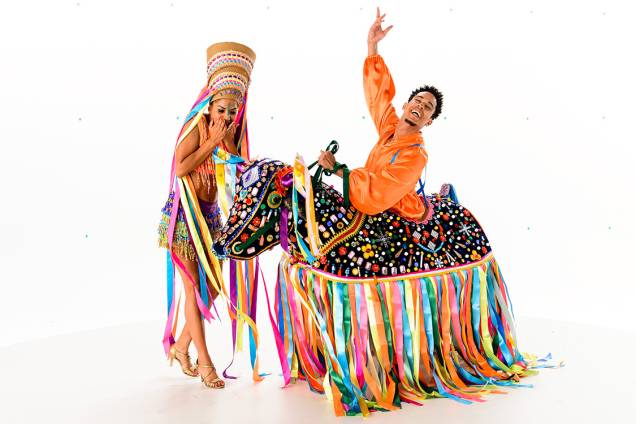 Gravação da vinheta de carnaval 2017 com a Globeleza Erika Moura e David Caldas Gravação da vinheta de carnaval 2017 com a Globeleza Erika Moura e David Caldas