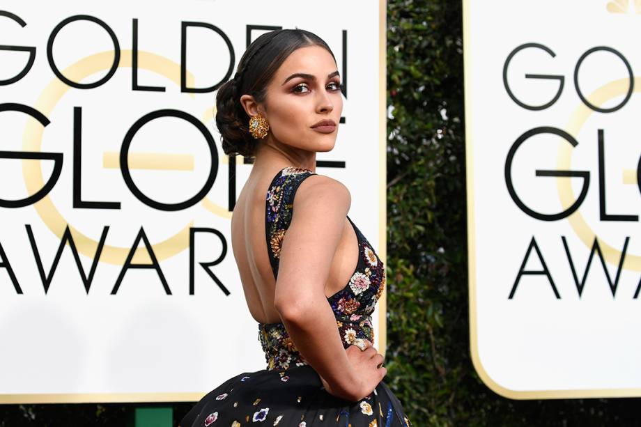 A atriz Olivia Culpo chega para o Globo de Ouro 2017, em Los Angeles