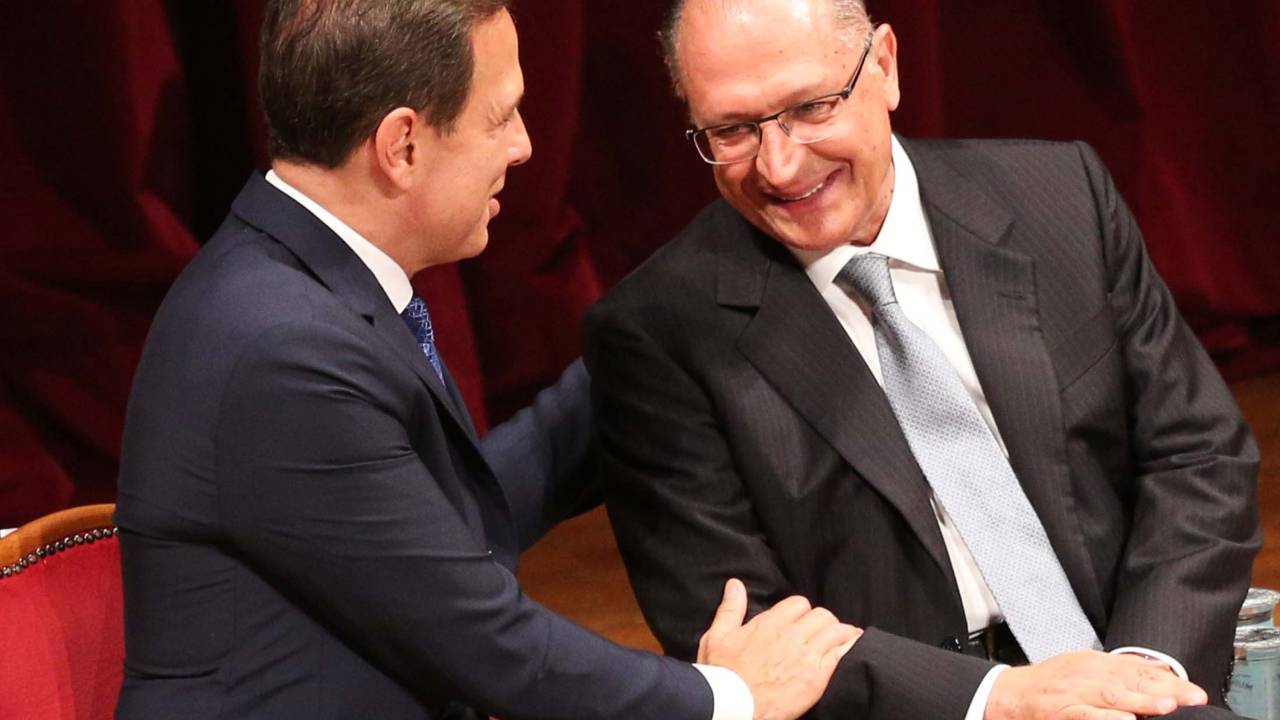 Cerimônia de transmissão de cargo - Fernando Haddad e João Dória