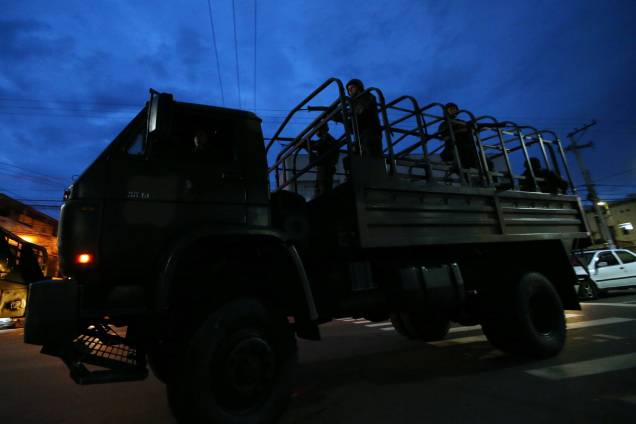 Soldados do exército patrulham as ruas de Vila Velha, no Espírito Santo - 09/02/2017 Soldados do exército patrulham as ruas de Vila Velha, no Espírito Santo - 09/02/2017