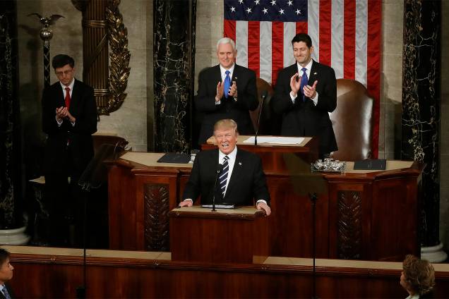 O presidente americano Donald Trump faz seu primeiro discurso em sessão conjunta aos legisladores do Senado e da Câmara de Representantes dos EUA - 28/02/2017 O presidente americano Donald Trump faz seu primeiro discurso em sessão conjunta aos legisladores do Senado e da Câmara de Representantes dos EUA - 28/02/2017