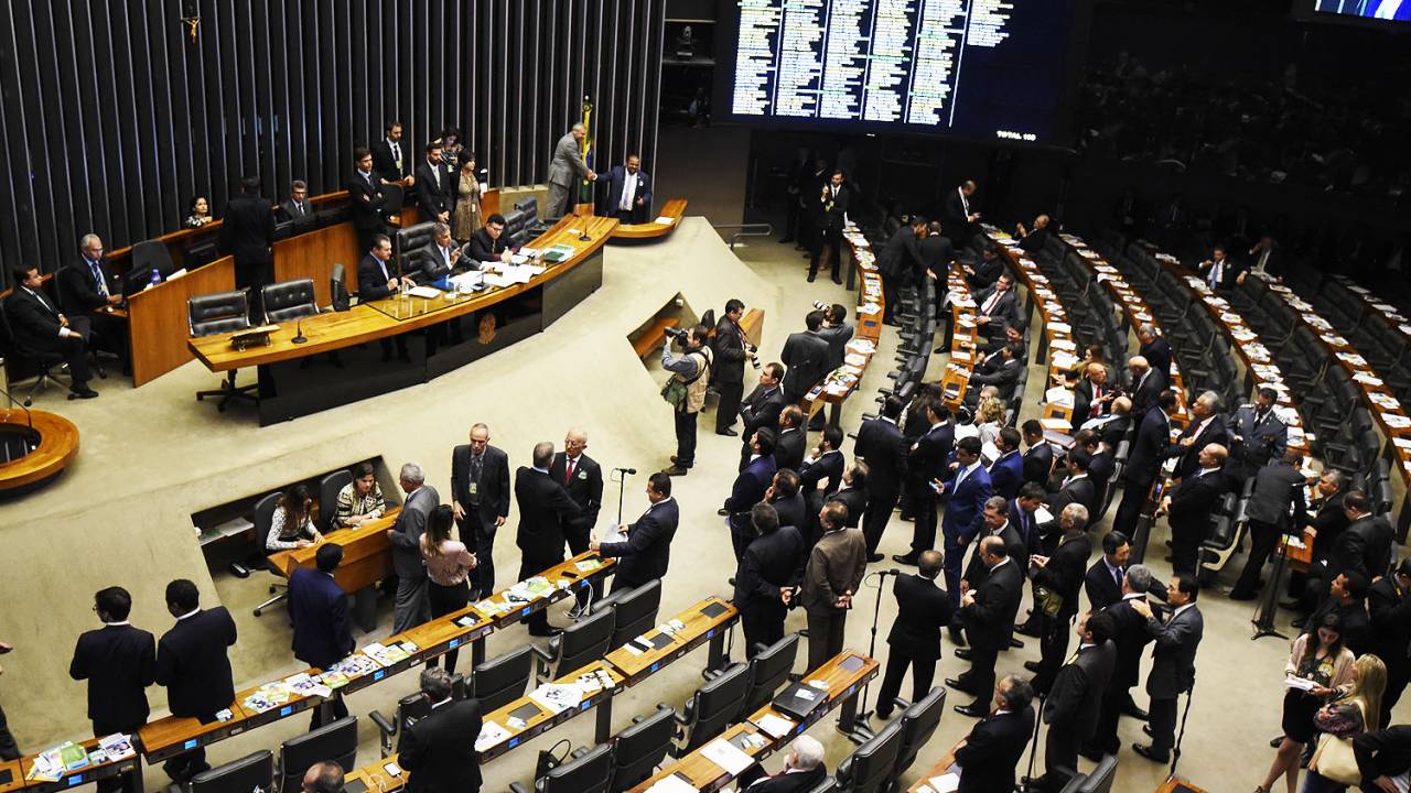Maioria da Câmara se mostra a favor de sistema de votação em que apenas os mais votados de cada estado são eleitos