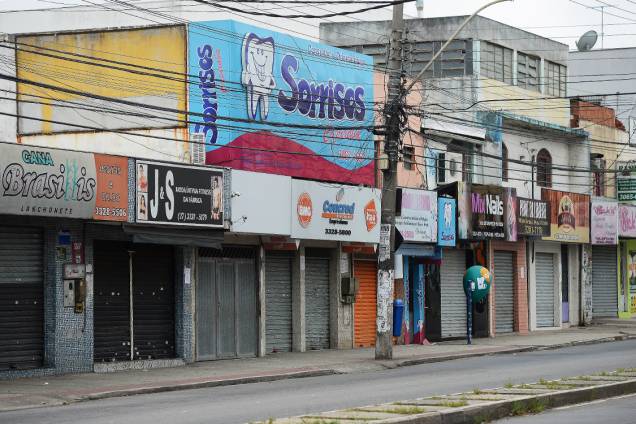 Comerciantes fecham as portas por medo da violência na cidade de Vitória, Espírito Santo Comerciantes fecham as portas por medo da violência na cidade de Vitória, Espírito Santo