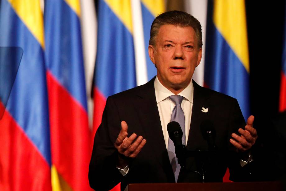 Juan Manuel Santos - O presidente da Colômbia é suspeito de ter recebido 2 milhões de dólares da Odebrecht para sua campanha presidencial. A injeção ilegal de recursos é investigada e, caso confirmada, pode servir de base para um processo de impeachment Juan Manuel Santos - O presidente da Colômbia é suspeito de ter recebido 2 milhões de dólares da Odebrecht para sua campanha presidencial. A injeção ilegal de recursos é investigada e, caso confirmada, pode servir de base para um processo de impeachment