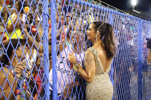 Luiza Brunet em ensaio da Imperatriz - 18/02/2017 Luiza Brunet em ensaio da Imperatriz - 18/02/2017